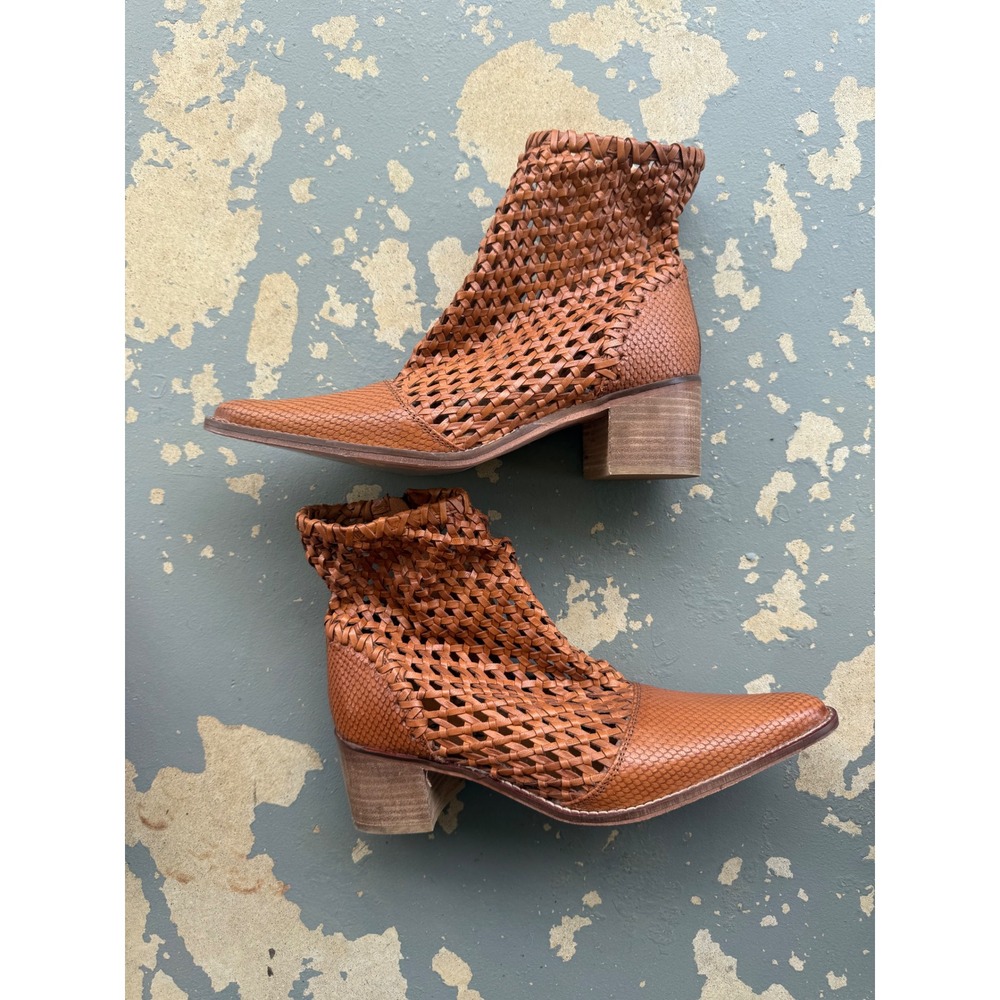 Free People In The Loop Leather Ankle Boots Tan Pointed Toe Heel Booties 40